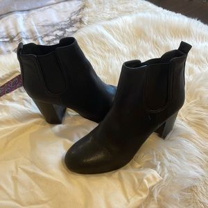 Authentic Tory Burch heeled booties